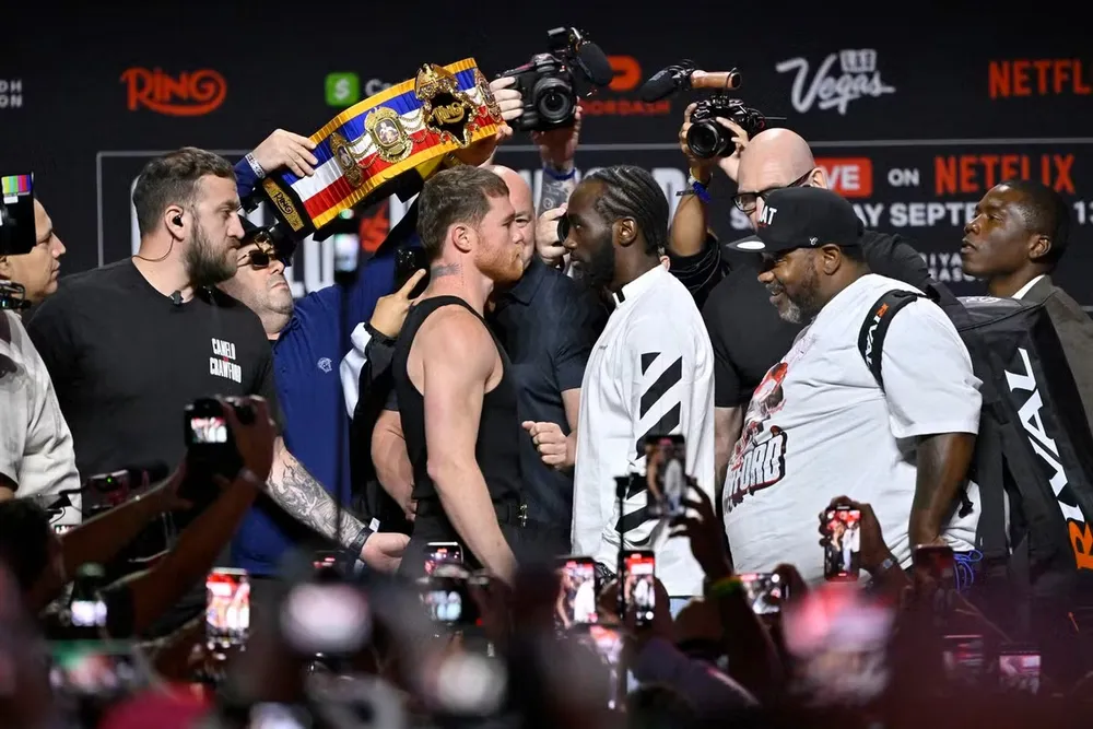 2 võ sĩ giáp mặt khi cân trọng lượng, hứa hẹn đại chiến hấp dẫn trên sàn đài