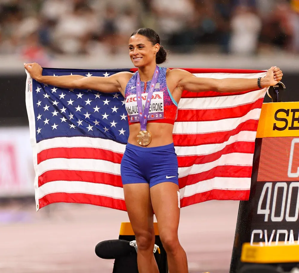 McLaughlin-Levrone "vô song"