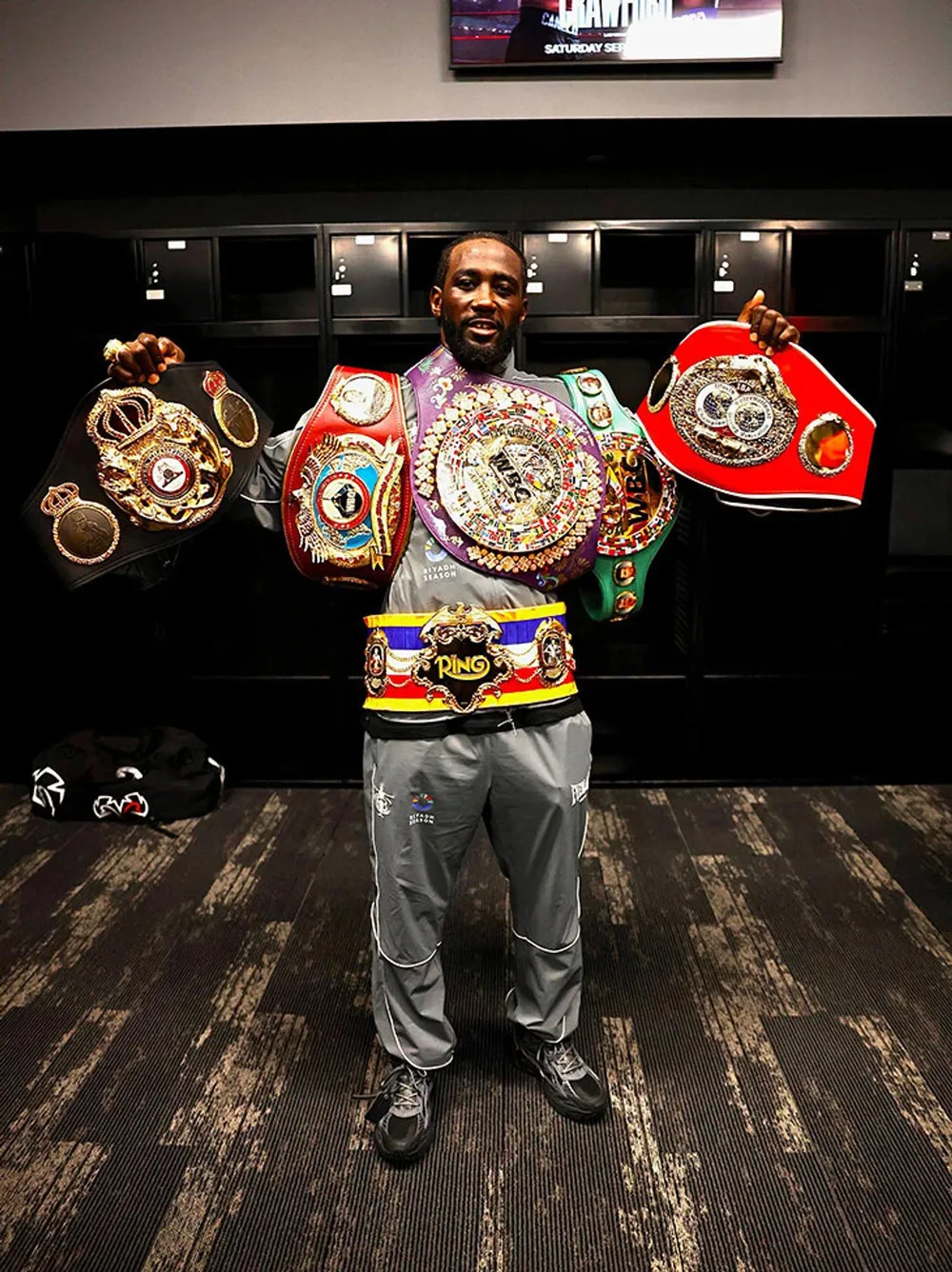 Crawford đang là "Đệ nhất quyền thủ không kể cân" với 6 đai vô địch lớn