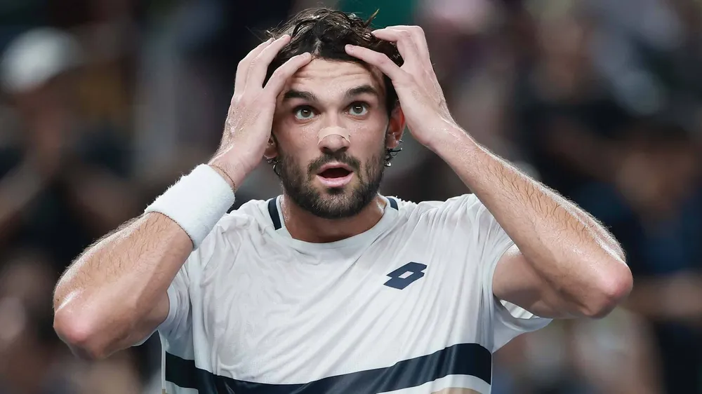 Vacherot không tin vào kết quả 