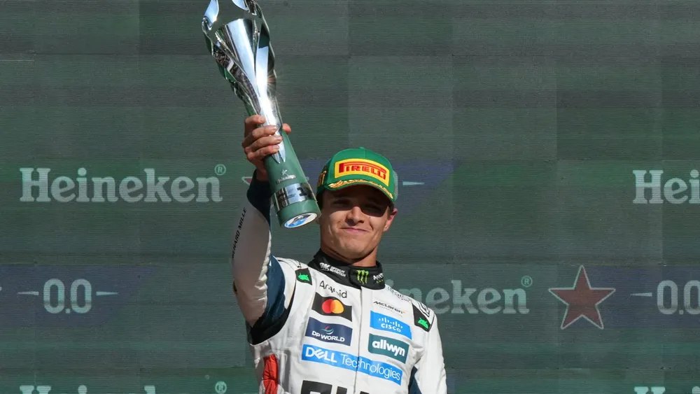 Norris trên bục vô địch ở Mexico