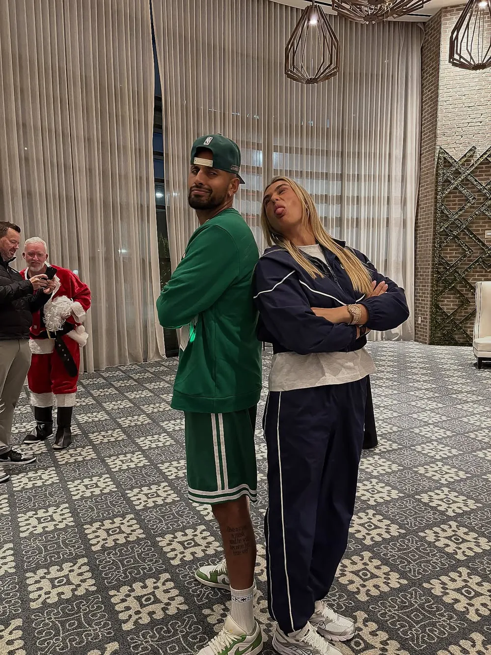 Kyrgios rất thân thiết với Sabalenka