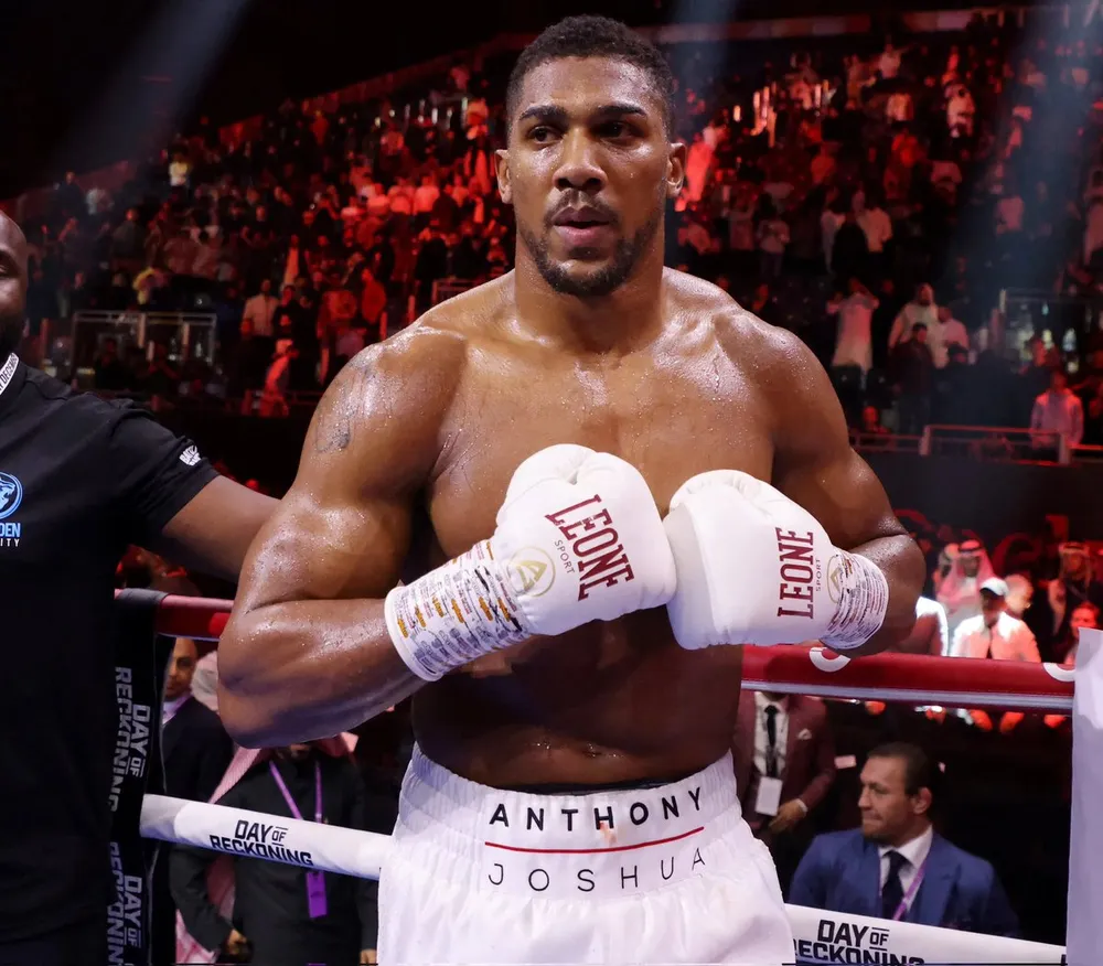 Joshua mới gặp tai nạn