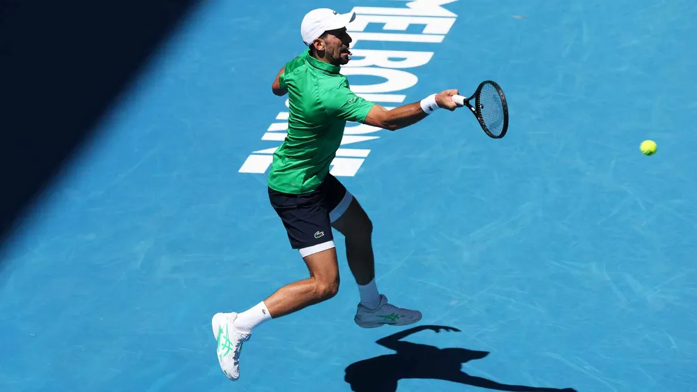 Djokovic tiến vào vòng 3