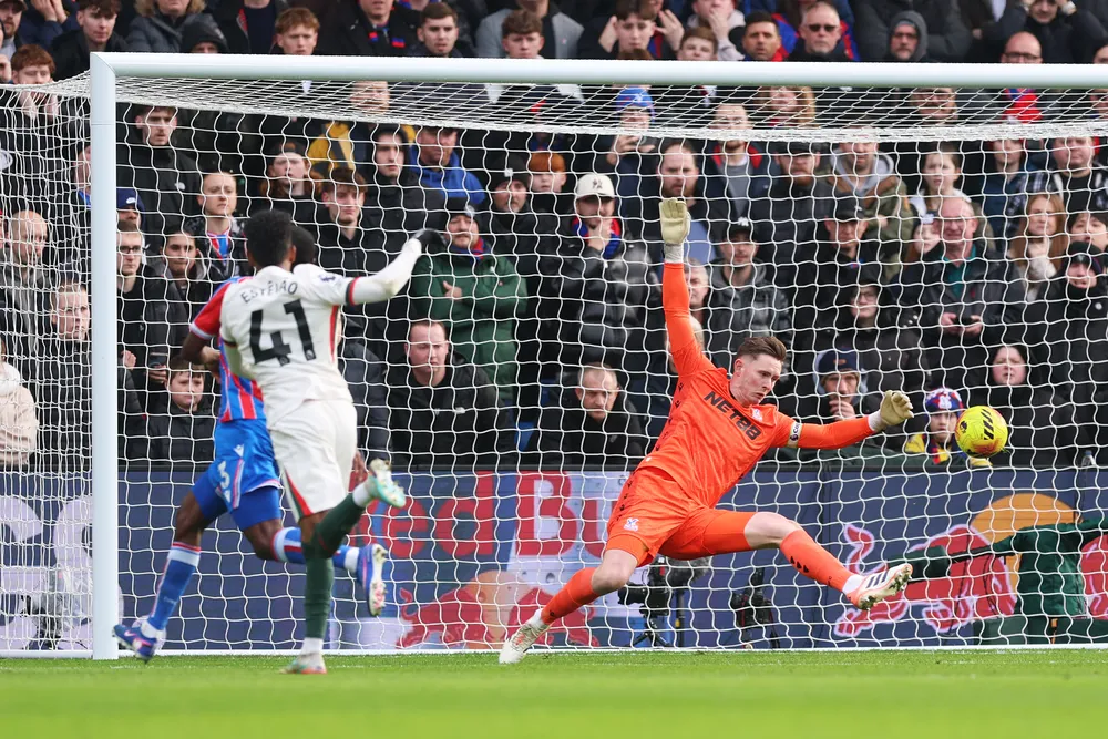 Estevao ghi bàn mở tỷ số