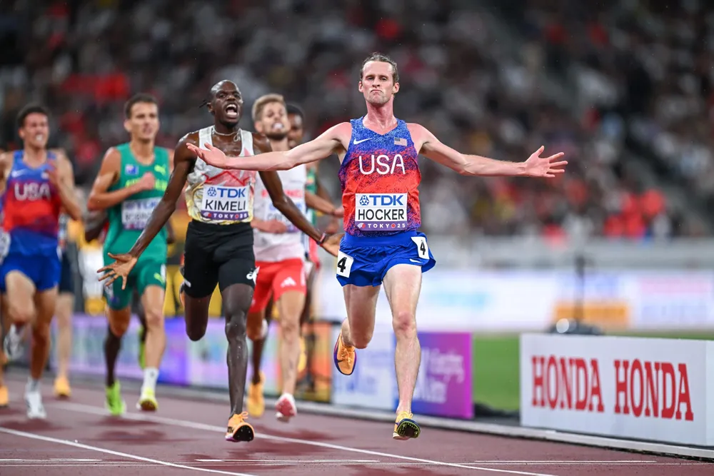 Giải vô địch trong nhà - Cole Hocker 01.jpg