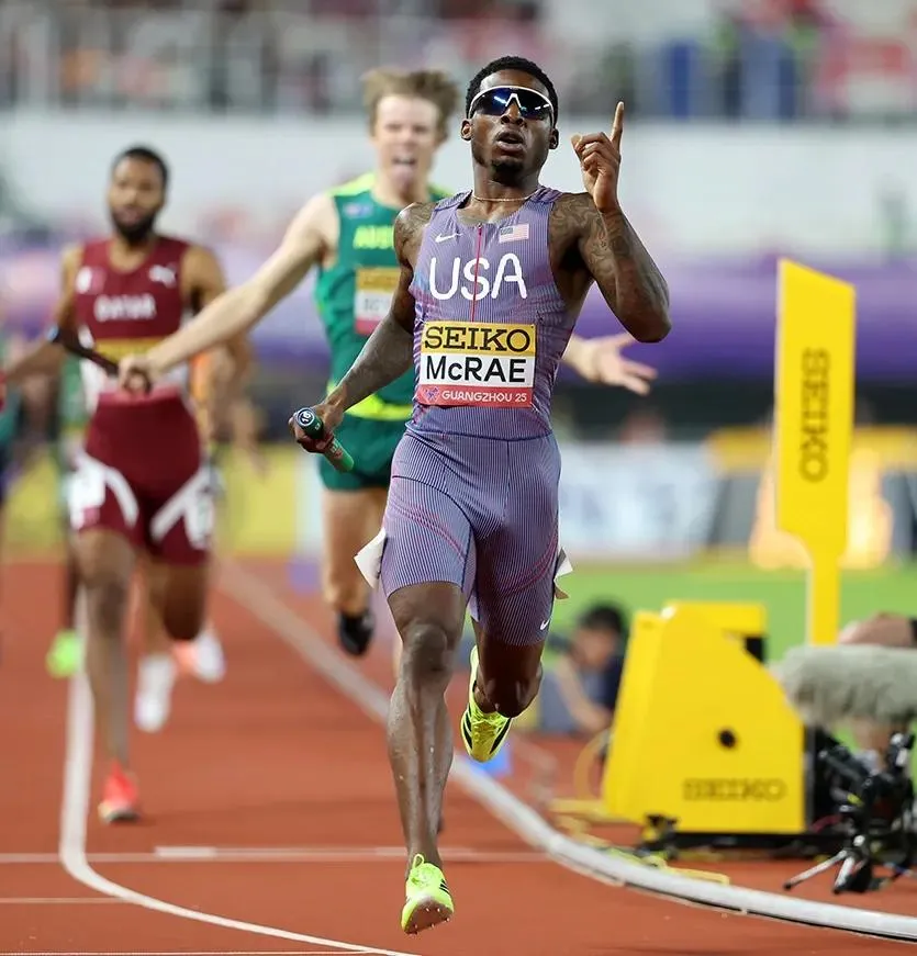 Giải vô địch trong nhà - Khaleb McRae 01.jpg