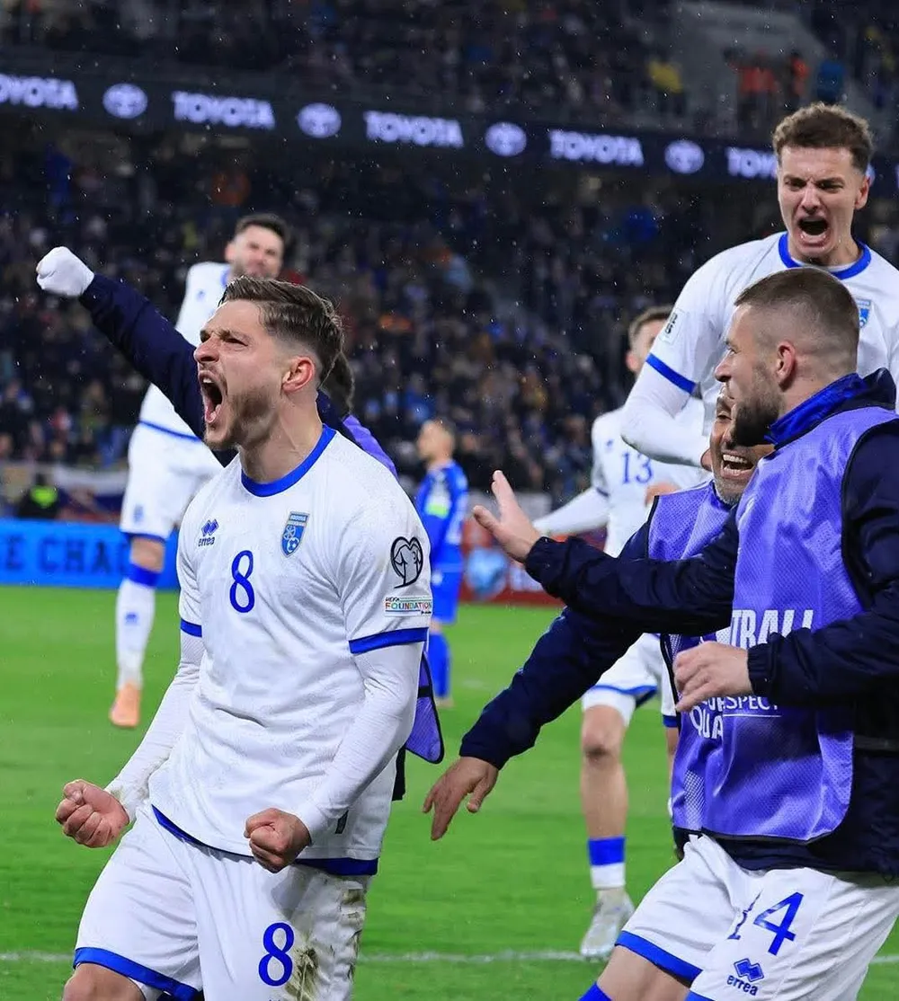 Niềm vui của Kosovo khi đánh bại Slovakia