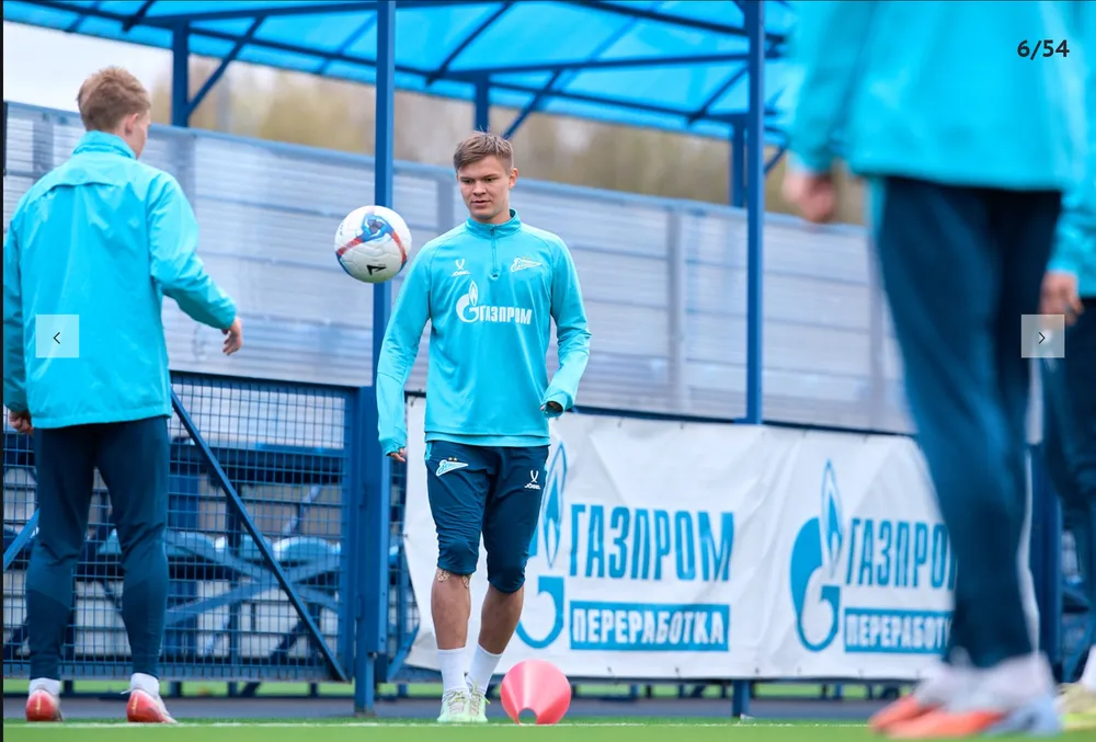 Các cầu thủ Zenit trong buổi tập mới nhất (Ảnh: Trang chủ của Zenit)