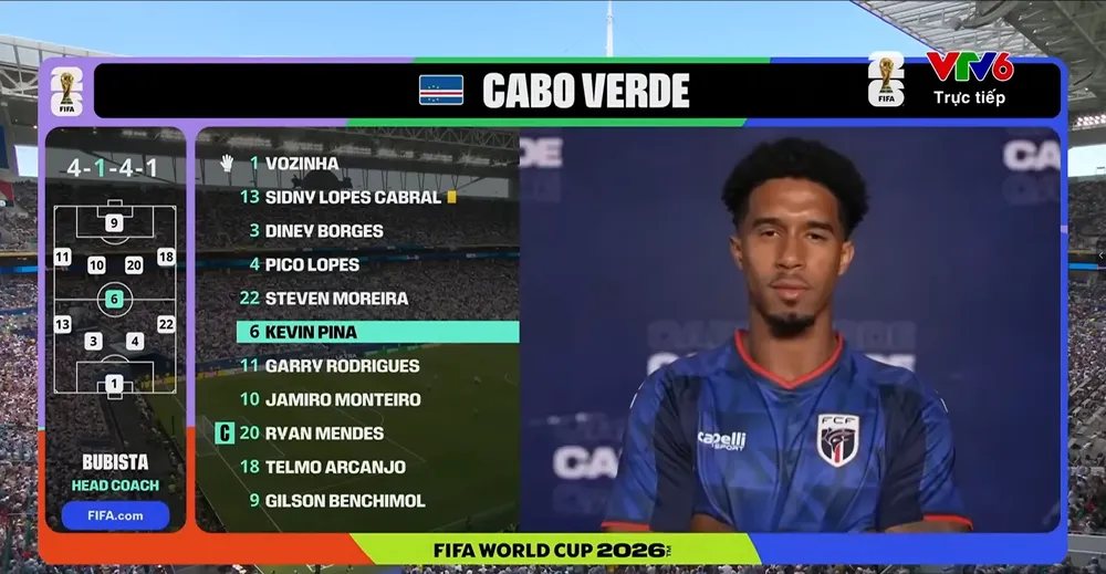 Pina trong trận đấu với Uruguay