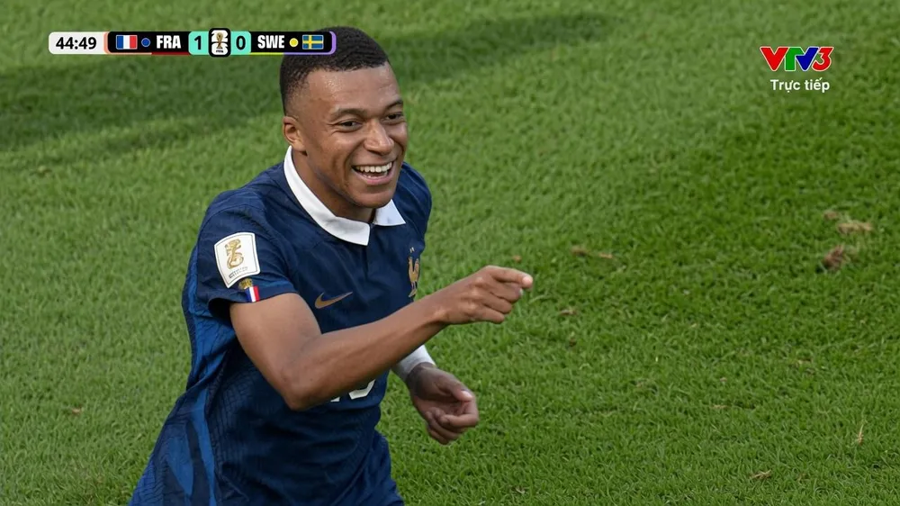 Mbappe tỏa sáng trong trận thắng Thụy Điển