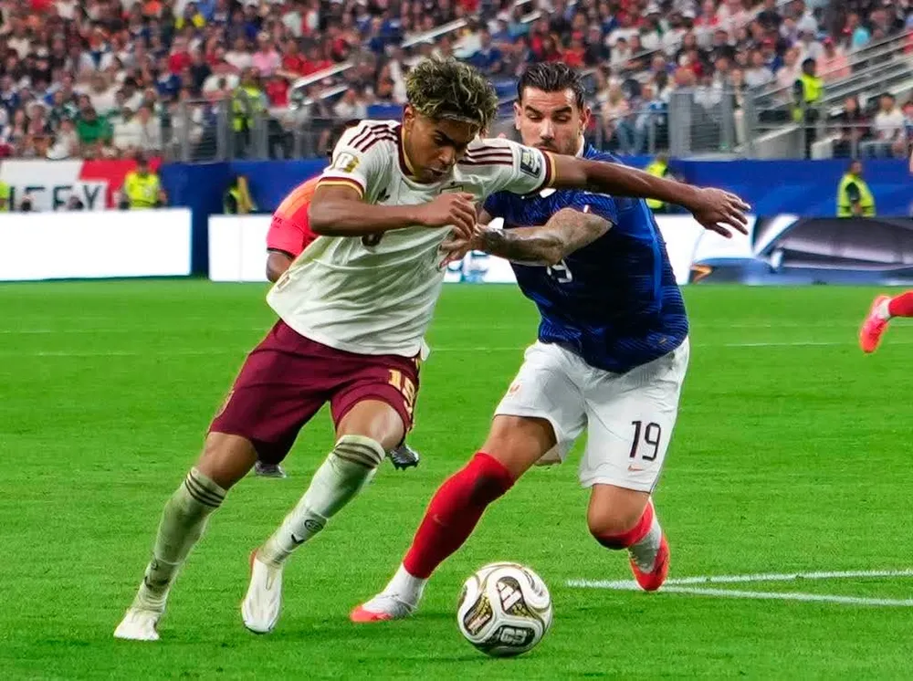 Yamal sẽ đối đầu Messi ở chung kết World Cup 2026 (Ảnh: THX)