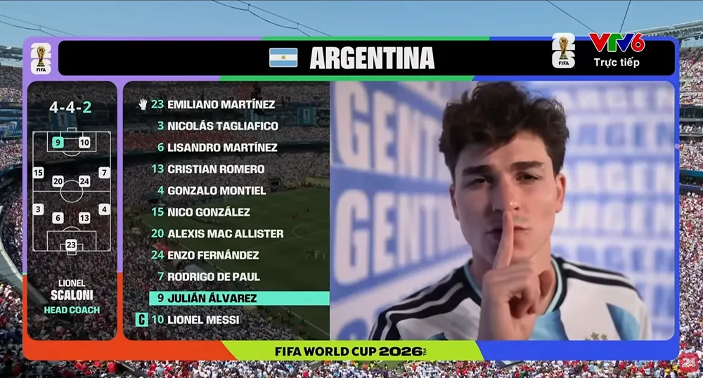 Alvarez trong trận đấu với Tây Ban Nha ở chung kết World Cup