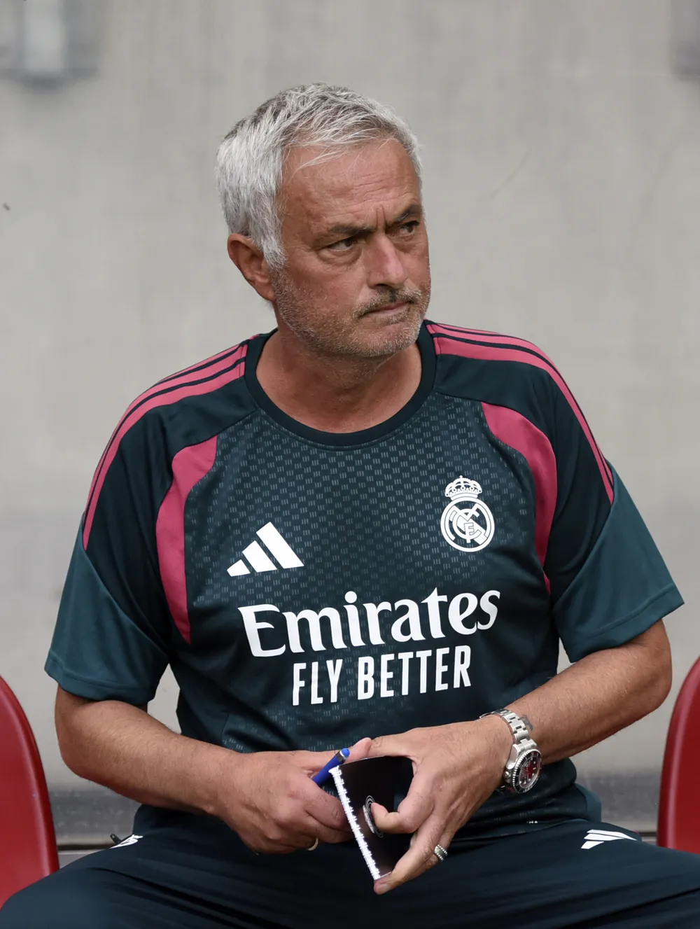 HLV Mourinho trong một trận đấu giao hữu tiền mùa giải của Real (Ảnh: THX)