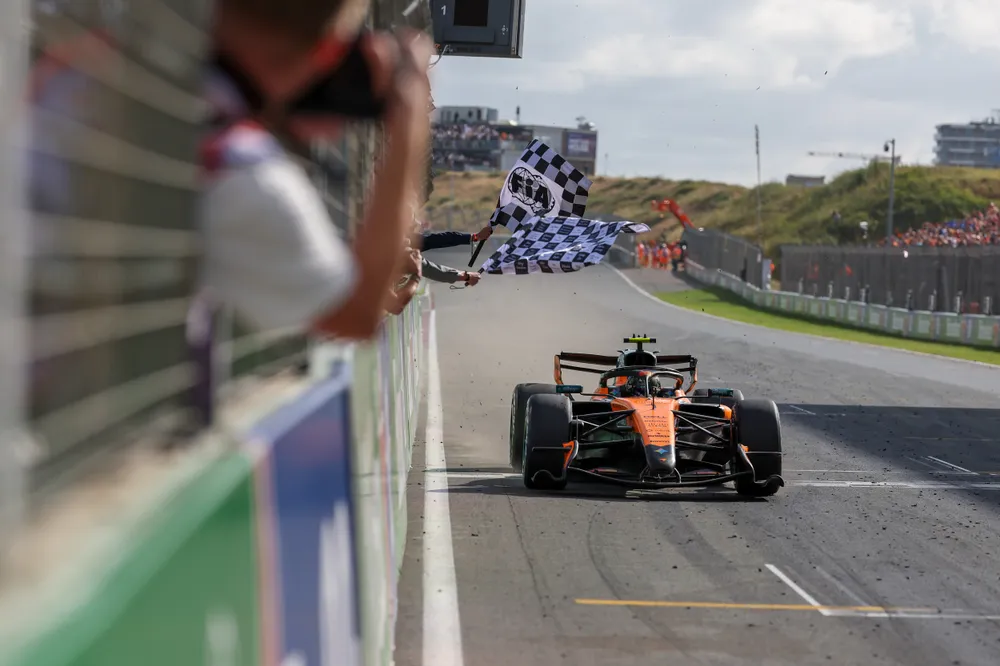 Norris giành chiến thắng ở Zandvoort khiến sếp của Mercedes sốt ruột (Ảnh: THX)