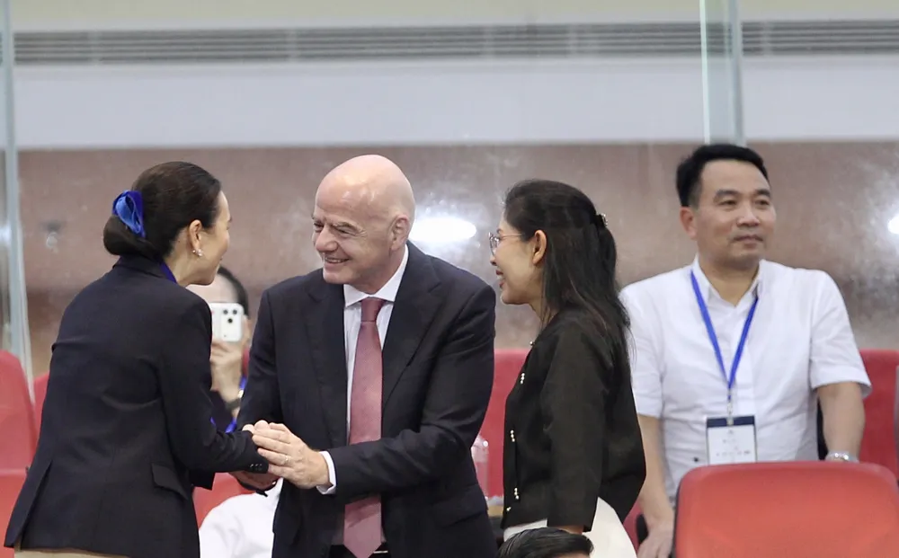 Chủ tịch FIFA 01.jpg
