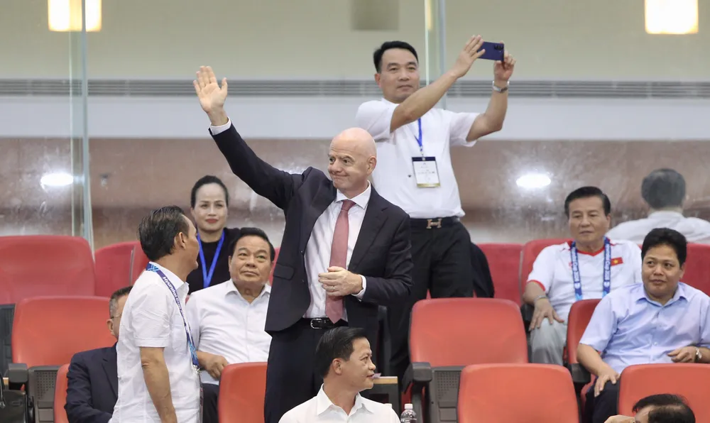 Chủ tịch FIFA 02.jpg