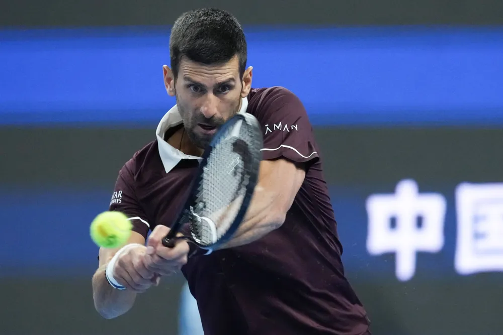 Djokovic vượt qua Zvere (Ảnh: THX)