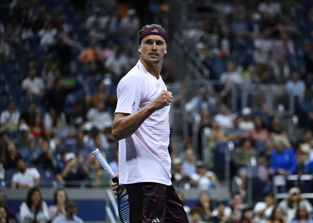Zverev như cánh diều no gió hướng từ phía Đông (Ảnh: THX)