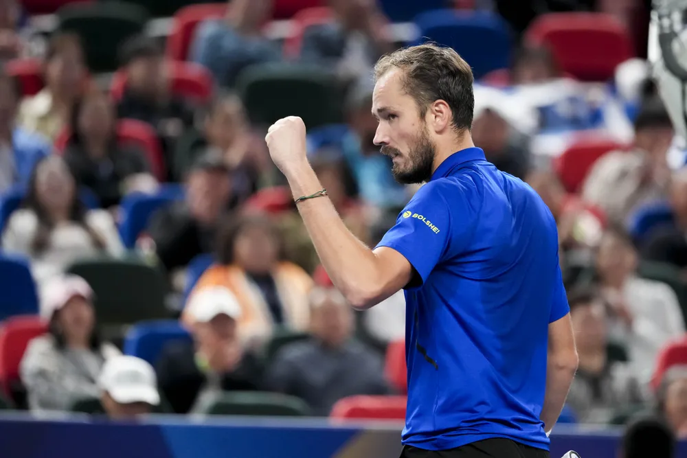 Medvedev ở Shanghai Masters (Ảnh: THX)