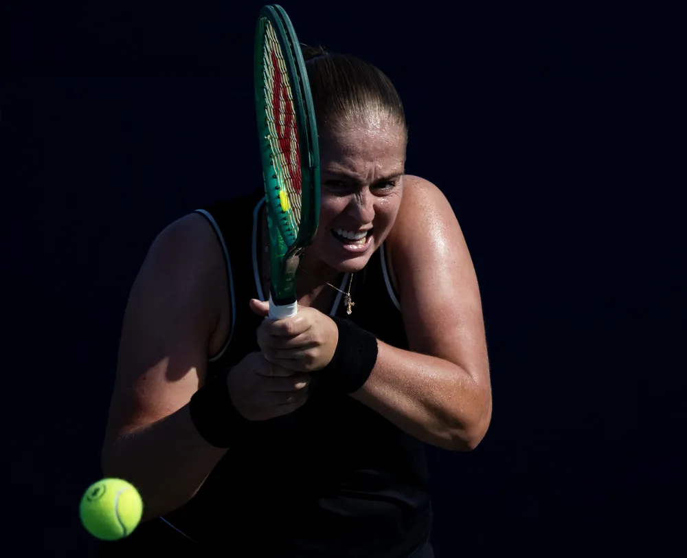 Ostapenko (Ảnh: THX)