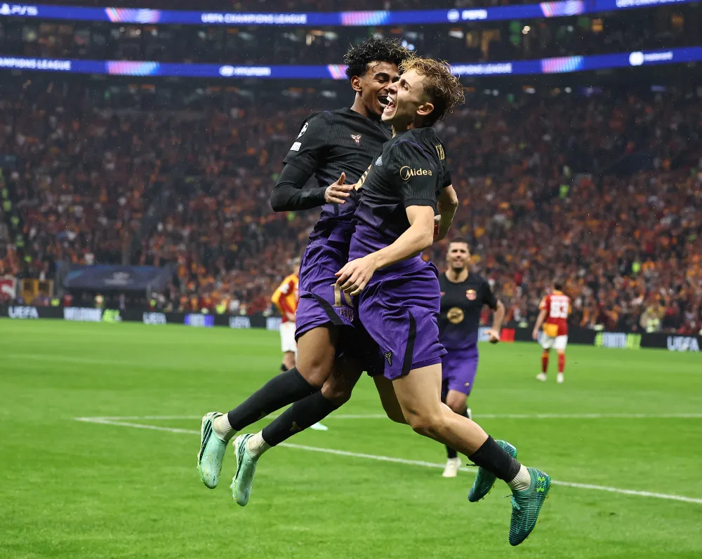 Barcelona trong trận thắng Galatasaray hồi tuần trước (Ảnh: THX)