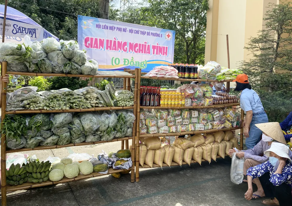 Tặng xe đạp cho học sinh có hoàn cảnh khó khăn ảnh 3