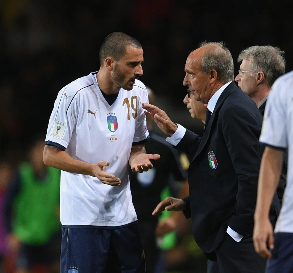 Báo chí Italia chỉ trích, đòi sa thải HLV Gian Piero Ventura ảnh 1