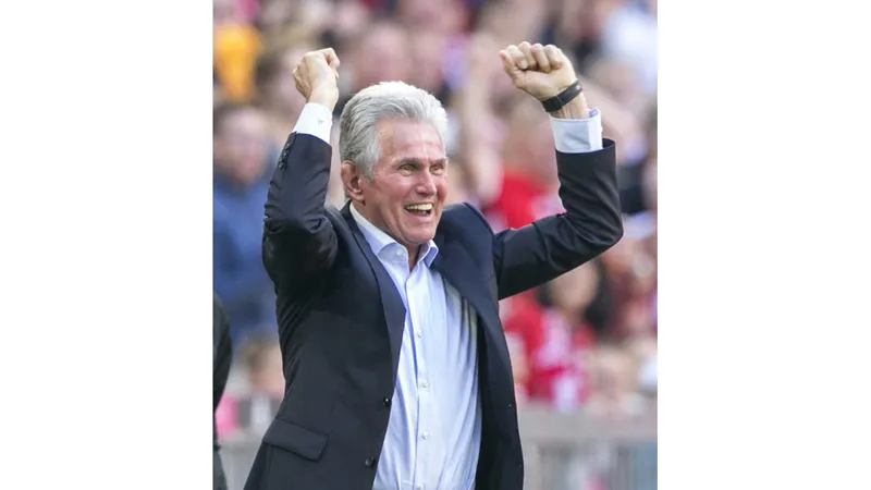 Bayern hạ gục Freiburg, Dortmund sụp đổ trước Leipzig ảnh 1