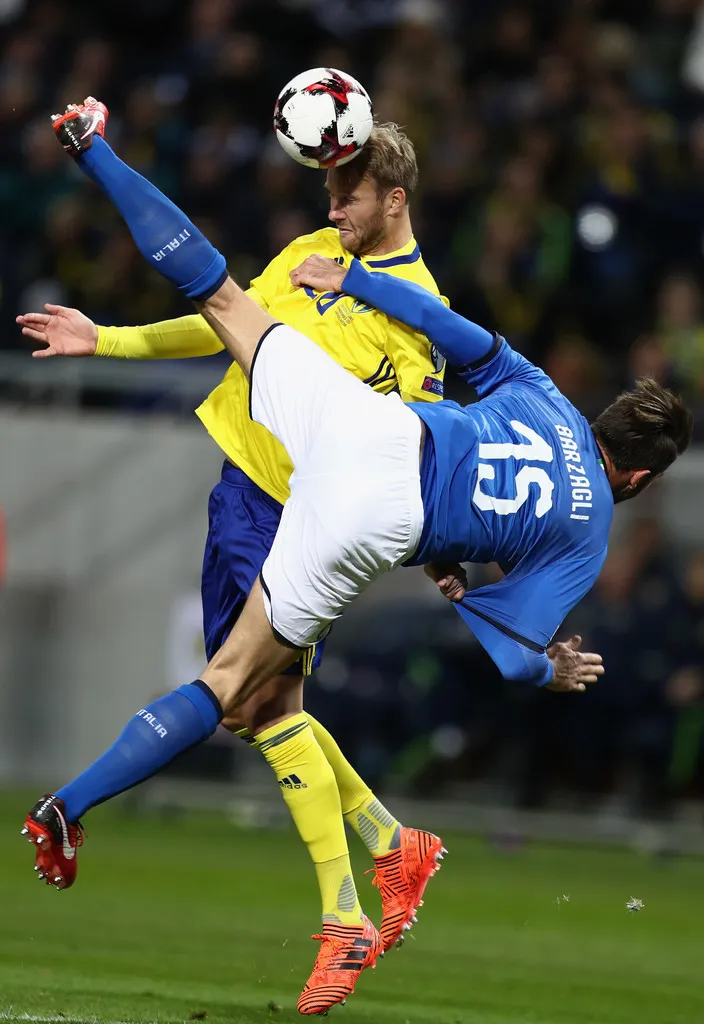 Play-off World Cup 2018: Buffon kêu gọi tuyển Italia “đừng hoảng loạn” ảnh 2
