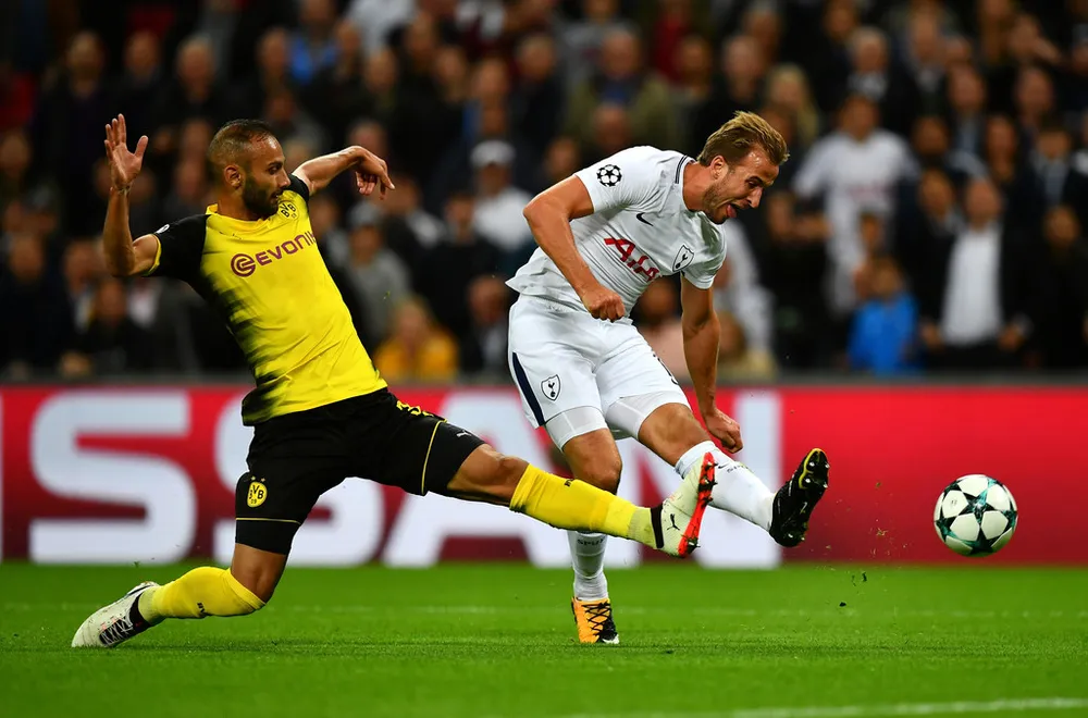 Harry Kane (phải, Tottenham) có thể sẽ được dưỡng sức trận lượt về ở Dortmund. Ảnh: Getty Images. 