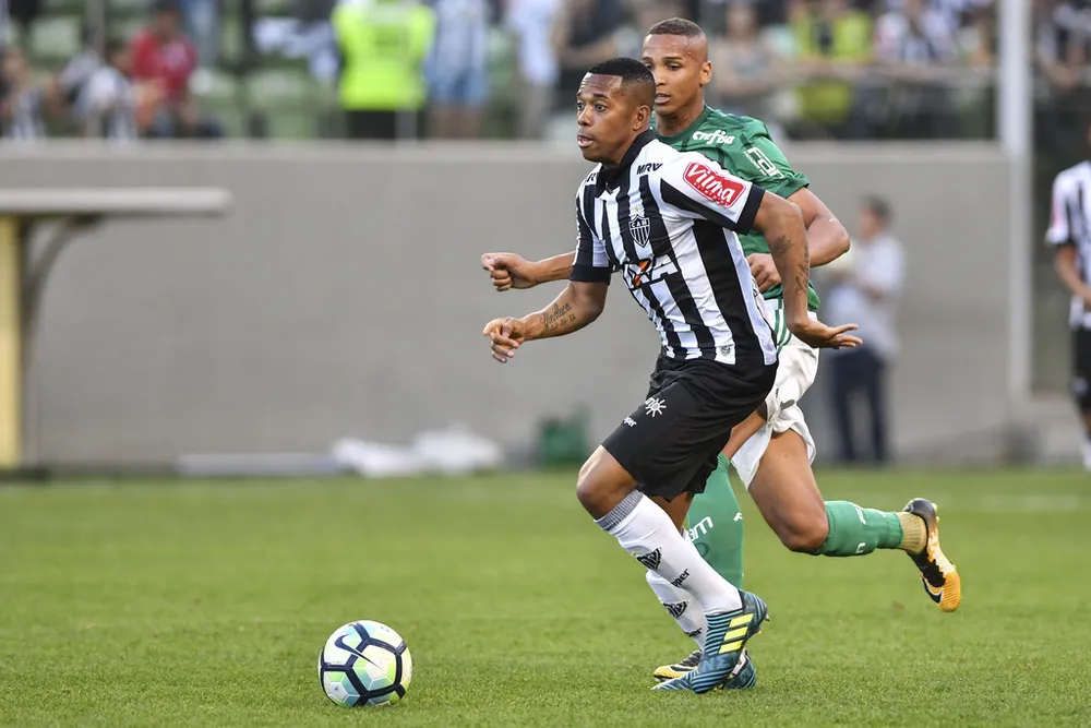 Robinho không thể bị dẫn độ sang Ý ảnh 1