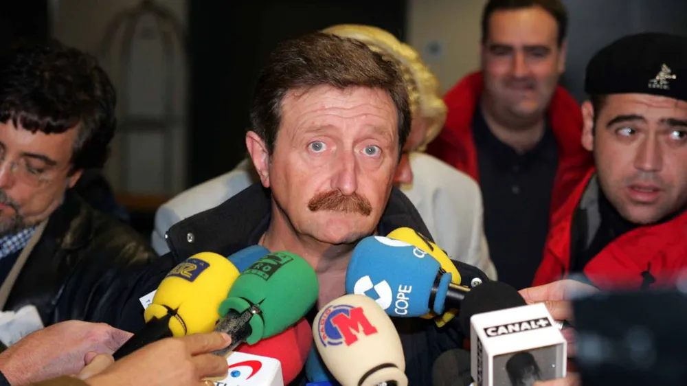 FIFA gây sốc khi đòi loại Tây Ban Nha khỏi World Cup 2018 ảnh 2