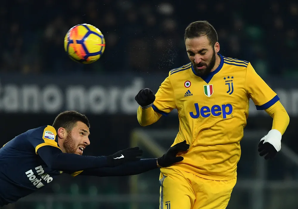 Serie A: Dybala ghi cú đúp giúp Juve bám sát Napoli ảnh 1