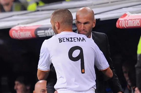 Sốc khi Madrid đòi đổi Benzema lấy Icardi! ảnh 1