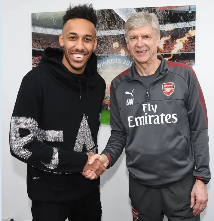 Arsenal mua Aubameyang với giá kỷ lục 56 triệu bảng ảnh 1