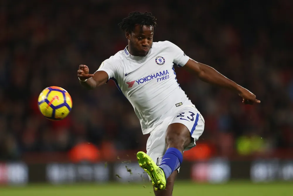 Michy Batshuayi có thể trở lại Chelsea mùa tới. Ành Getty Images.