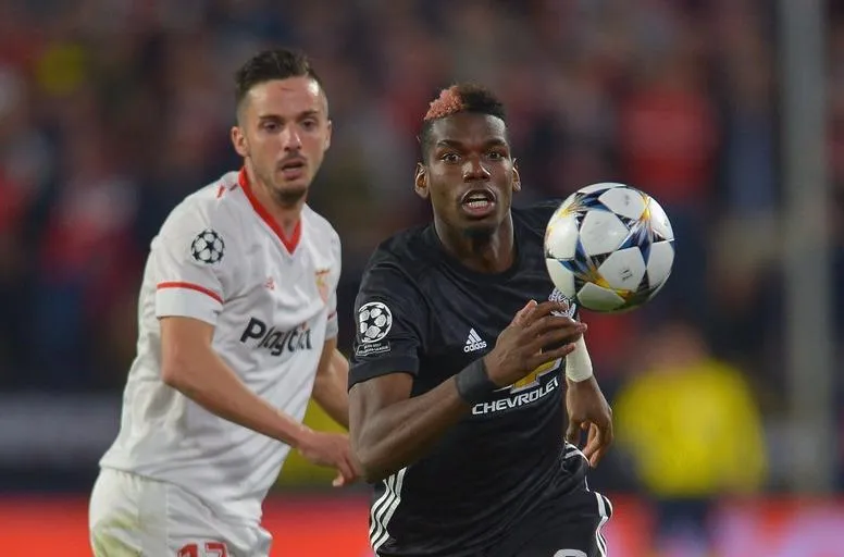 Jose Mourinho úp mở rằng Paul Pogba có thể đá với Sevilla. 