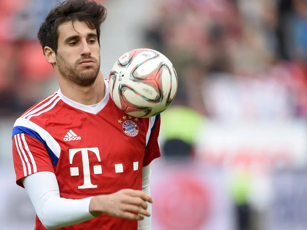 Javi Martinez từng trải nghiệm trận đ8ấu ở Sanchez Pijzuan.