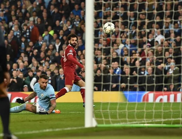 Bàn thắng Salah đánh bại cú xe đạp chỏng ngược của Ronaldo ảnh 3