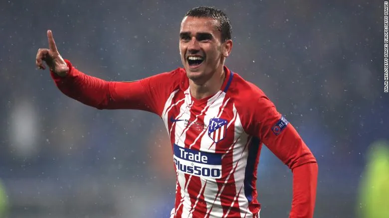 Antoine Griezmann vẫn đang chờ đợi Barcelona.