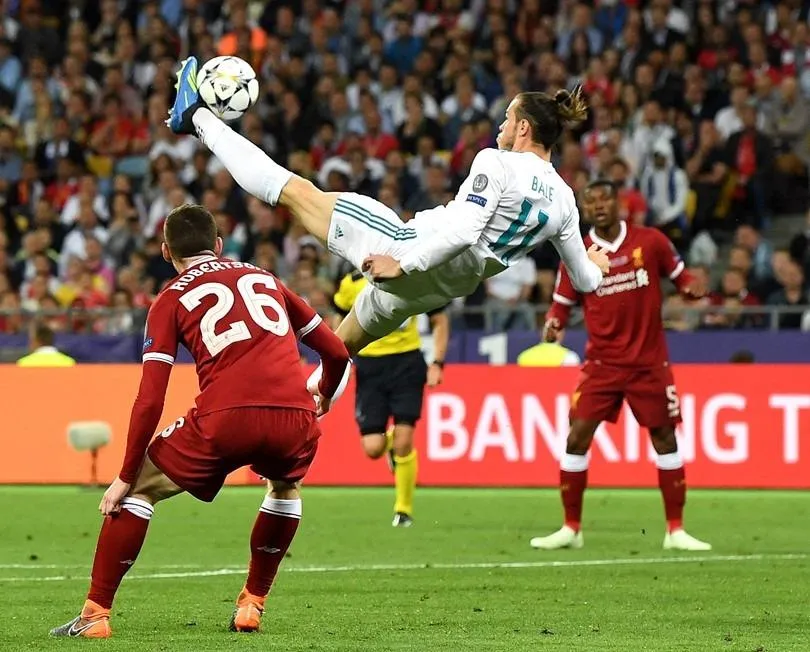 Ronaldo đánh bại Bale để đoạt giải Bàn thắng đẹp nhất mùa giải Champions League ảnh 1