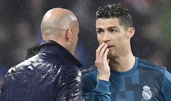 Vì sao Real Madrid sẽ phải bán Ronaldo ảnh 1