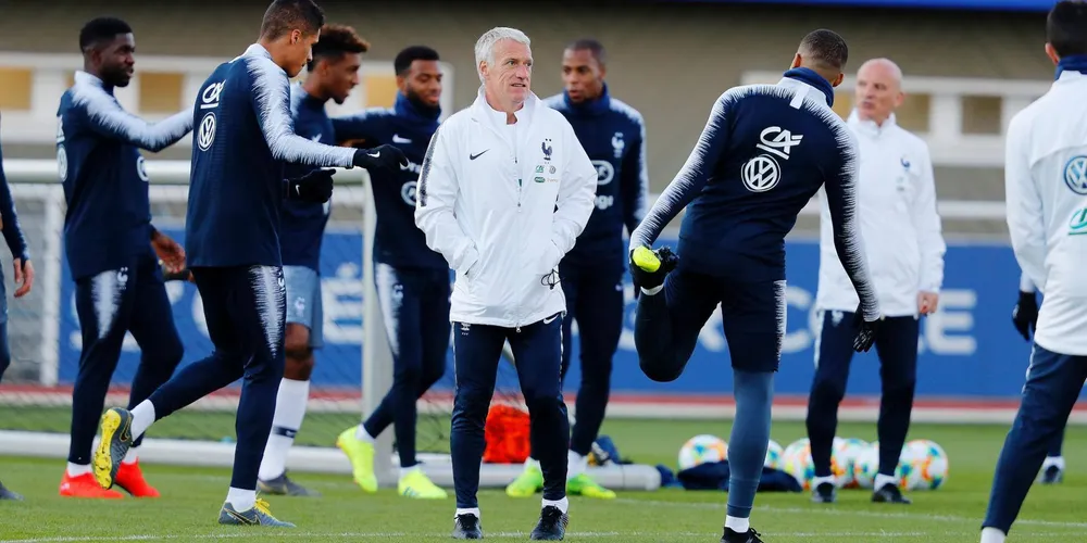 EURO 2020: Didier Deschamps không xao lãng vì chỉ trích