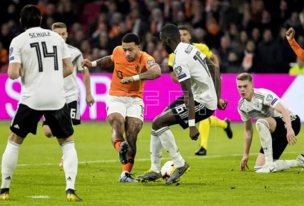 Thắng lẫy lừng trước Hà Lan, Xe tăng Đức đang tìm lại chính mình ảnh 1