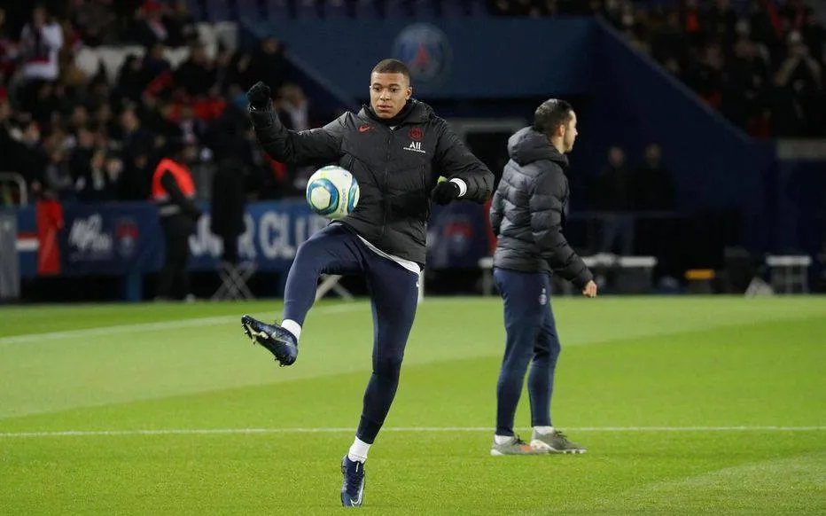 Kylian Mbappe đã hết sốt và trở lại tập luyện đầy đủ