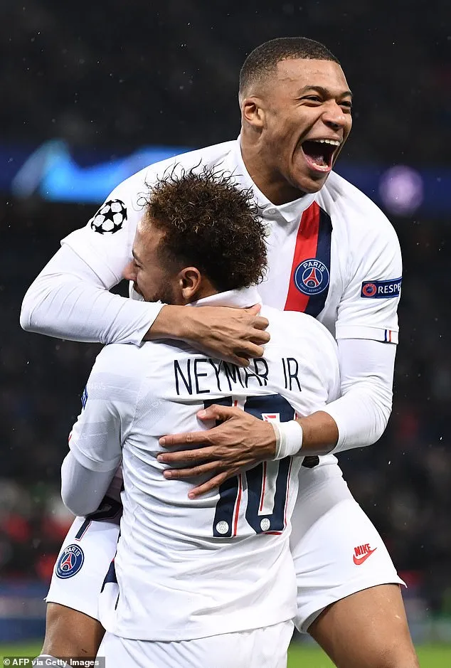 Vì sao Neymar phải nhường Cavani đá 11m ảnh 2