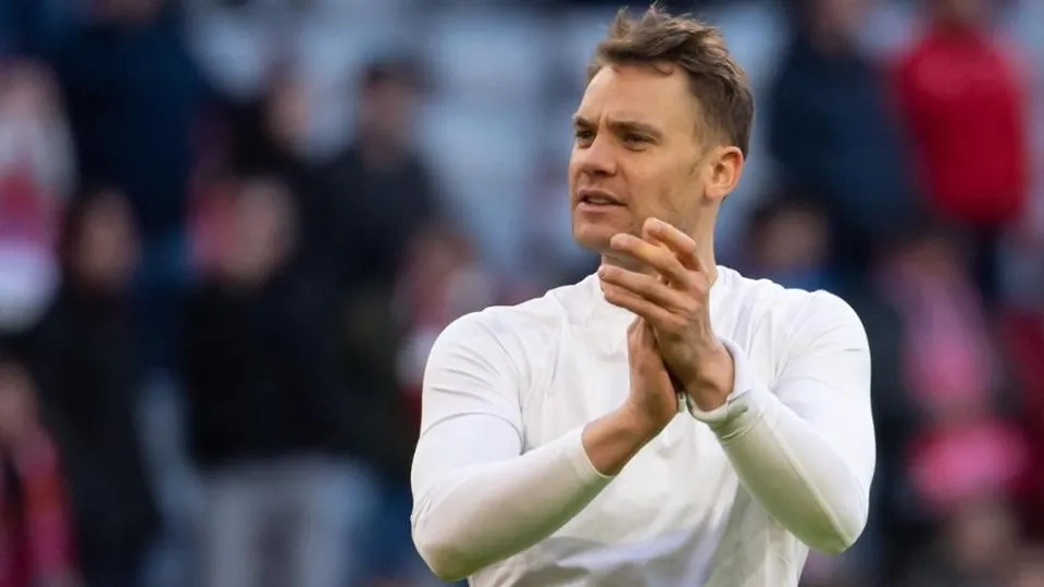 Manuel Neuer tính chuyện rời Bayern Munich, Chelsea giang rộng vòng tay