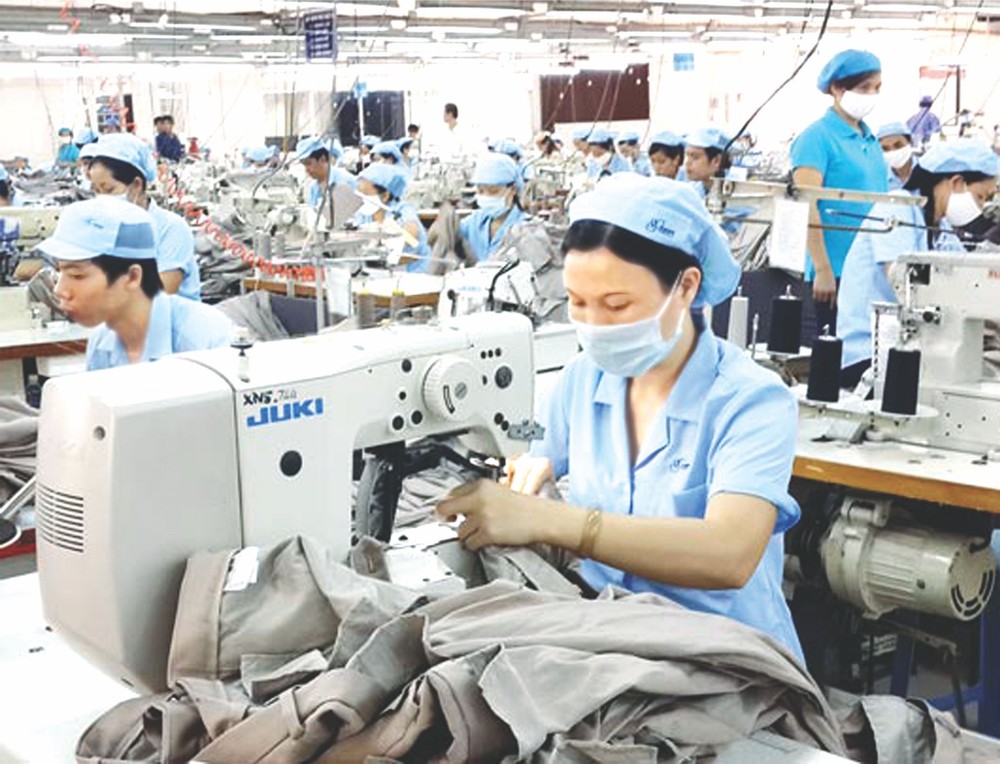 今年進出口金額可能因 FED 升息略降。