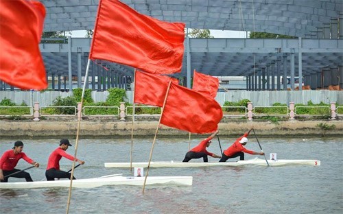 皮划艇比賽在寧橋郡開良河舉行。